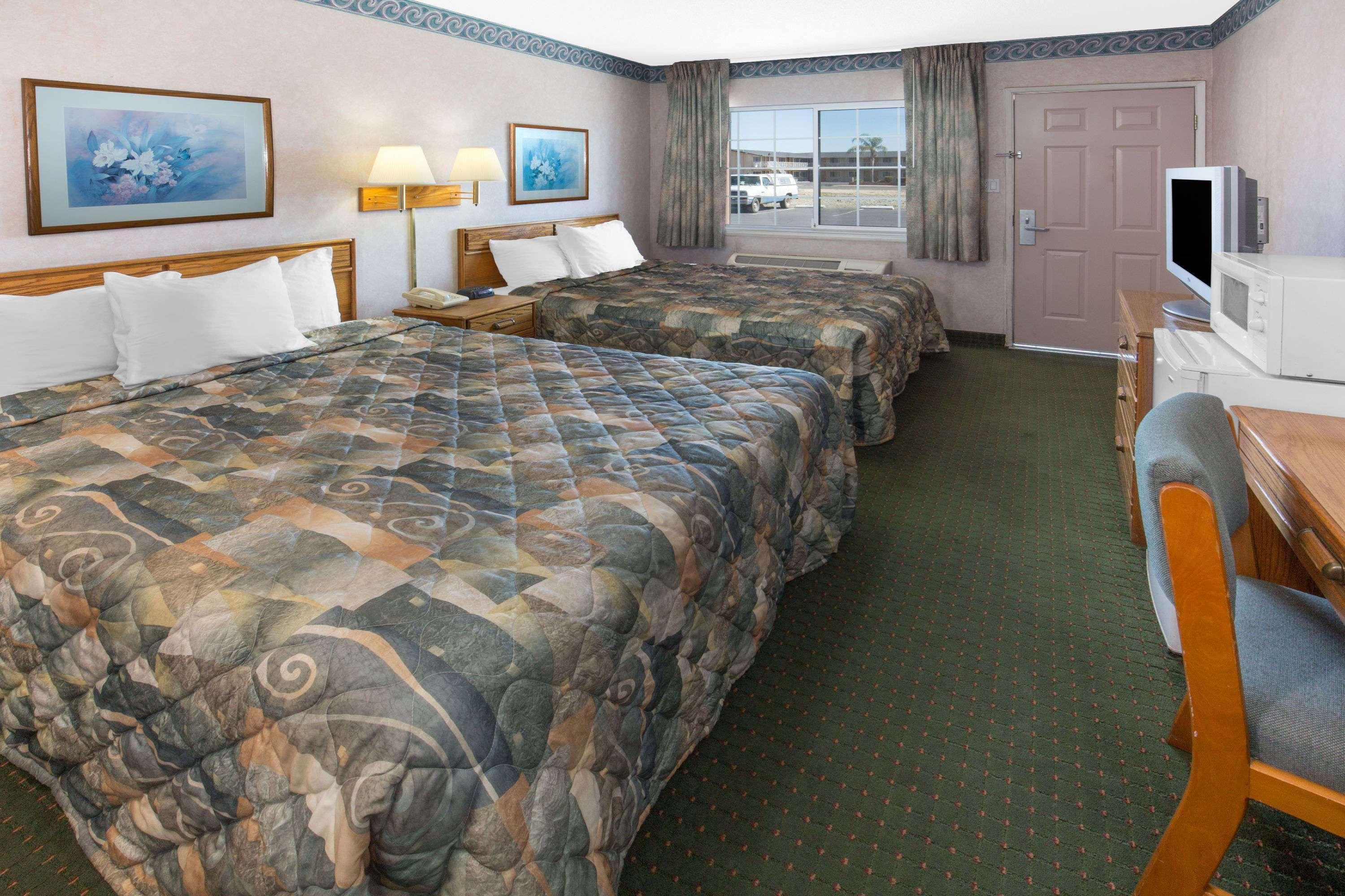 Days Inn By Wyndham אורוויל מראה חיצוני תמונה