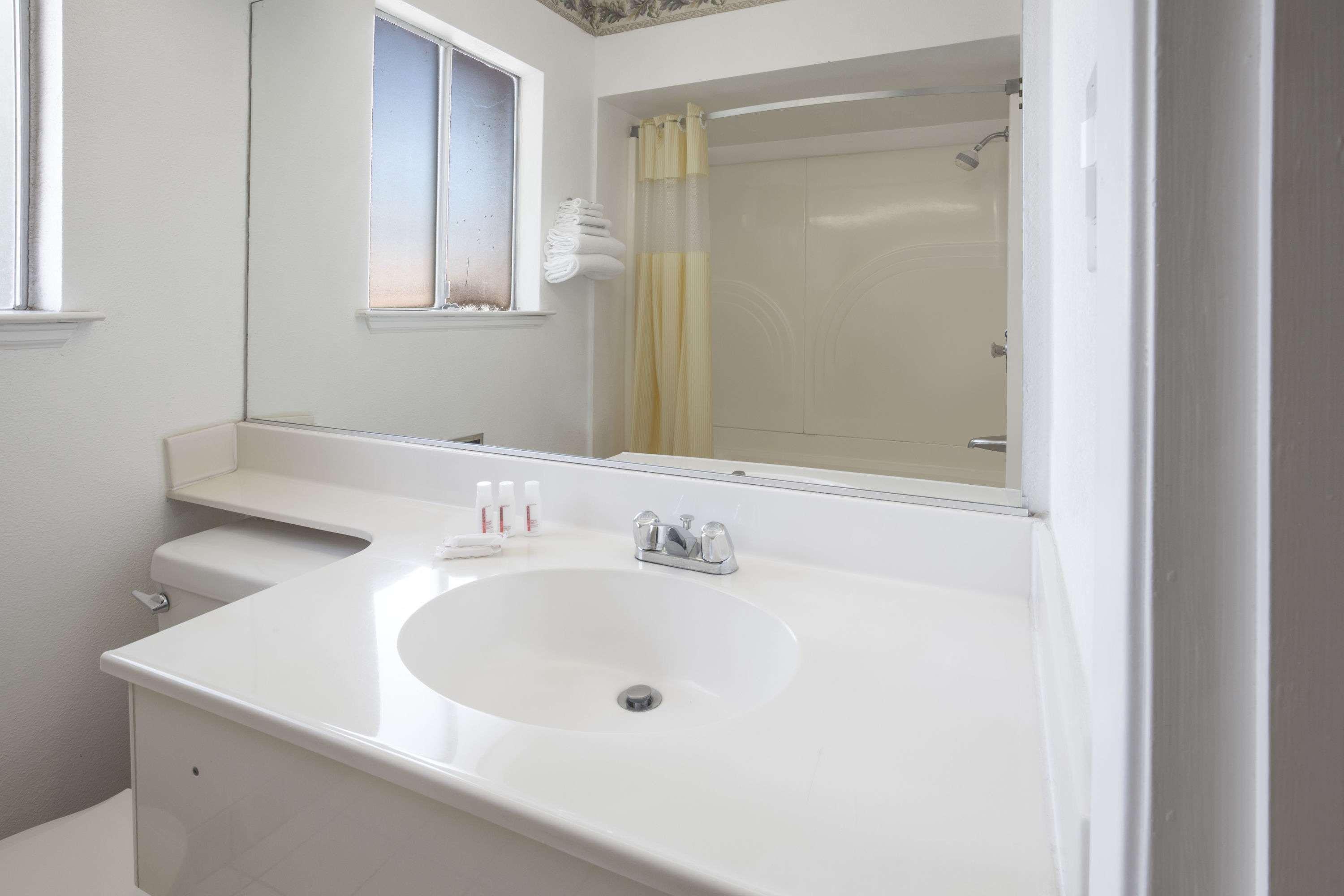 Days Inn By Wyndham אורוויל מראה חיצוני תמונה