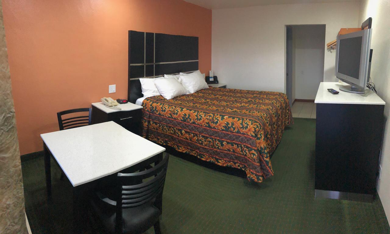 Days Inn By Wyndham אורוויל מראה חיצוני תמונה